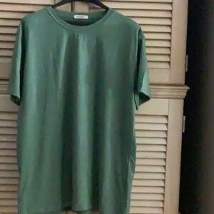 LNWOT Men’s xl short sleeve  GREEN tee